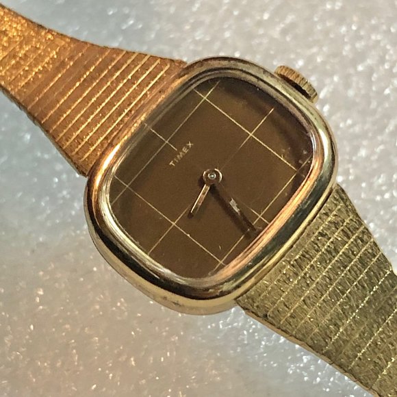 Timex Vtg Retro Ladies Manual Watch main image 10